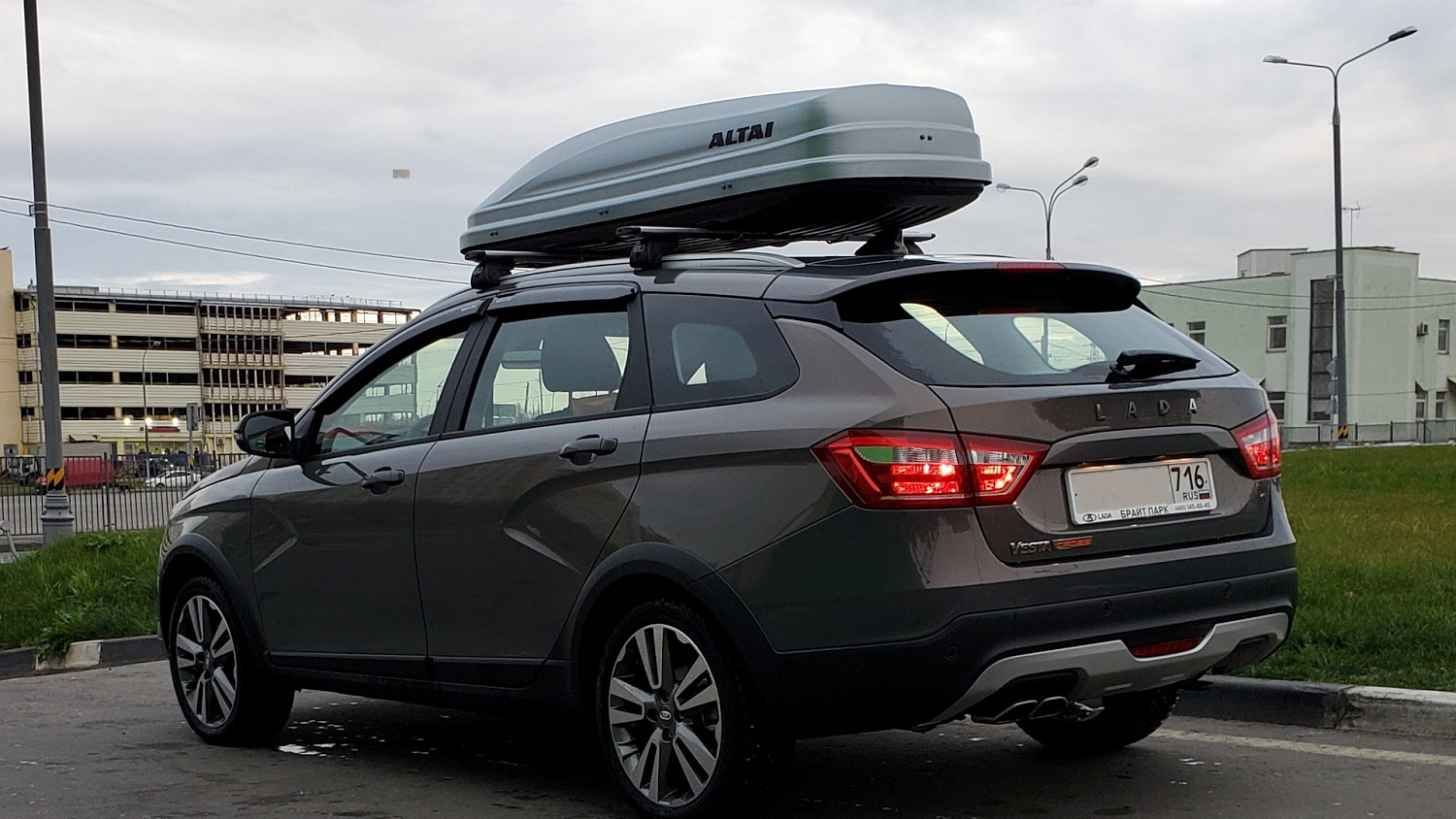 Багажный бокс на крышу Carl Steelman ALTAI 1970*700*400 темно-серый "карбон" с односторонним открытием (об.390л) от магазина ФаркопРос